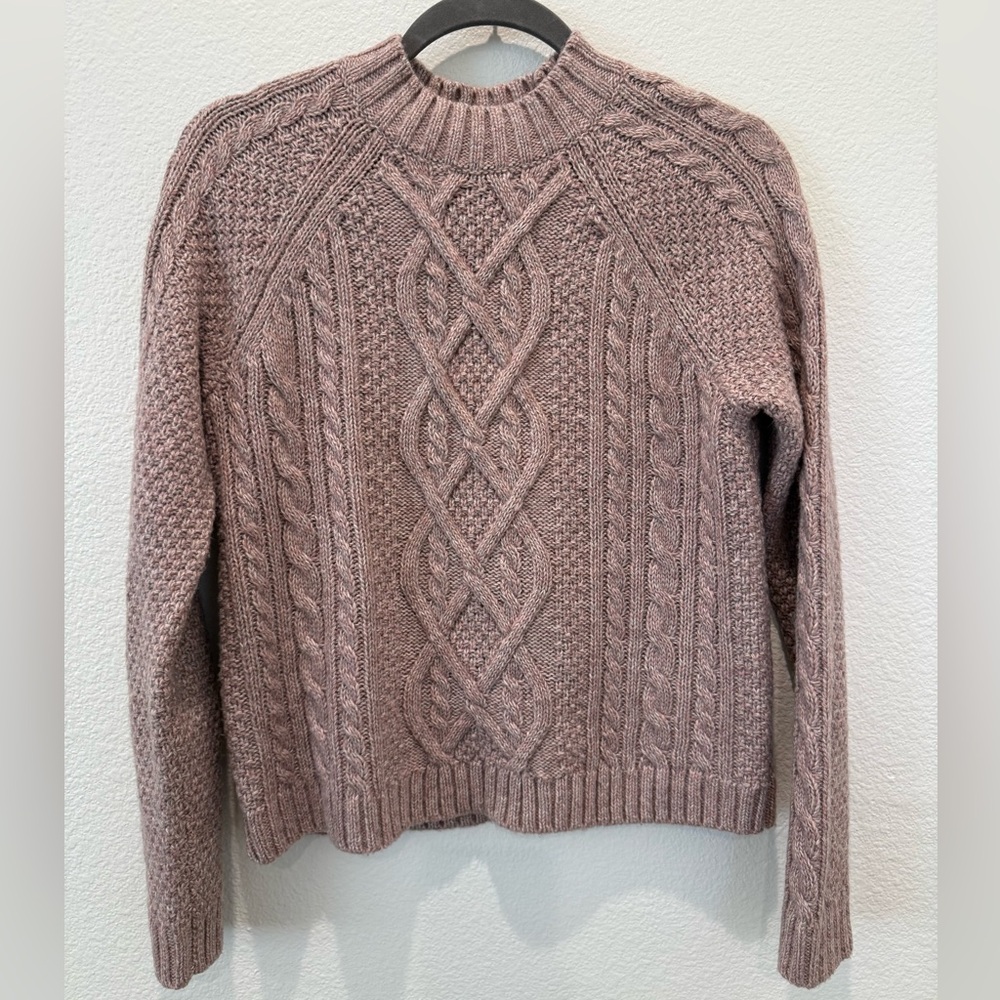 Abercrombie & Fitch chunky cable knit sweater pink size XS